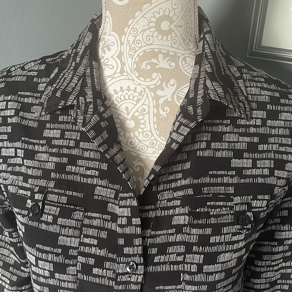 DKNY long-sleeved black blouse w/ white design. Button down, Size small. - Picture 2 of 6
